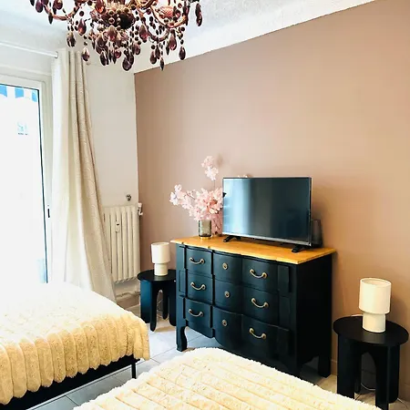 Centre-ville, 2 Bedrooms 6 Pers, Climatisation Lägenhet Antibes